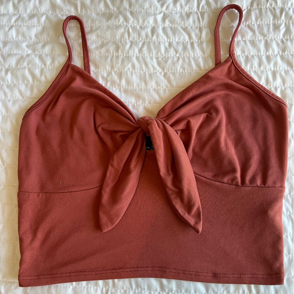 Windsor Tie Top